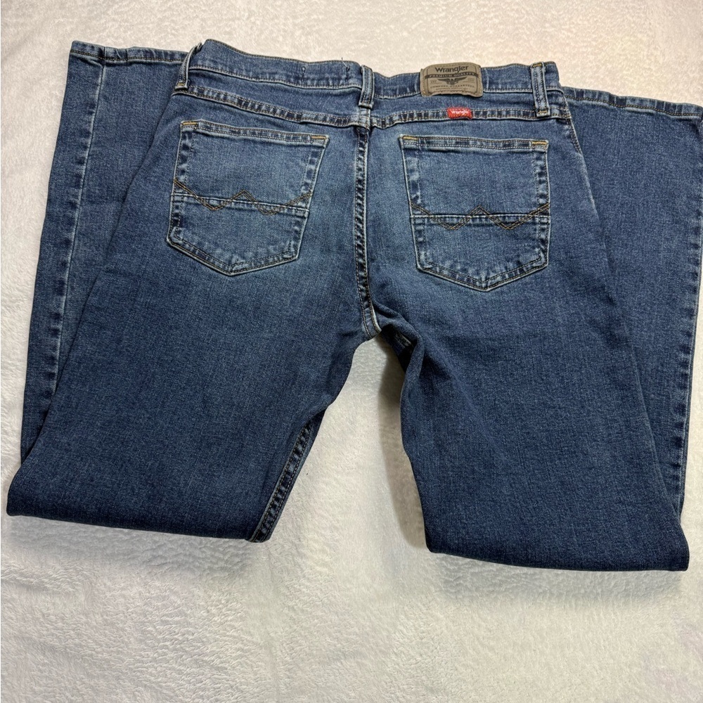 Wrangler Blue Slim Straight Jeans Classic Style